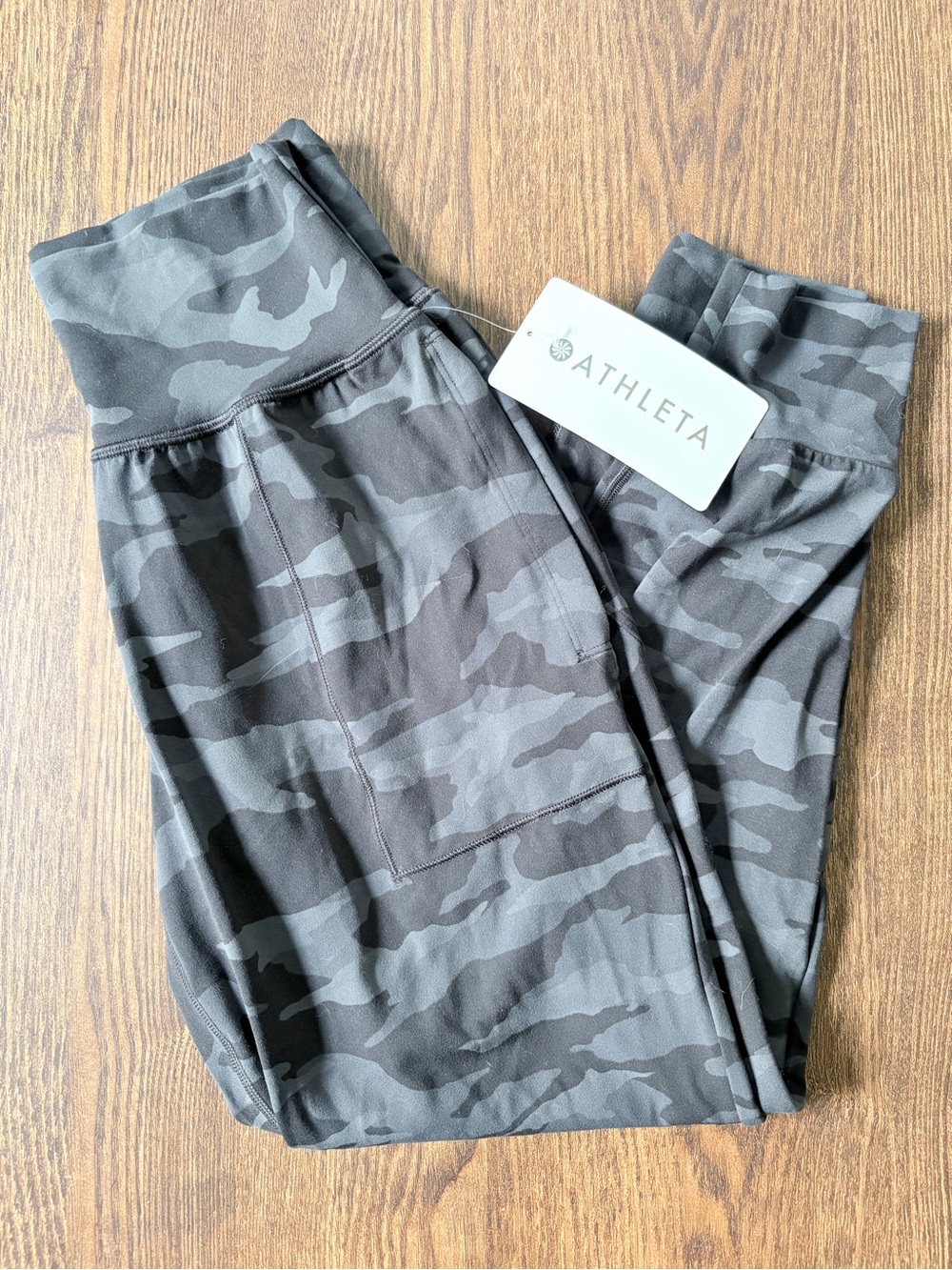 Athleta Salutation Camo Jogger NWT